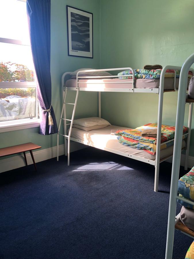 نزل أومارافي Redkettle Backpackers المظهر الخارجي الصورة